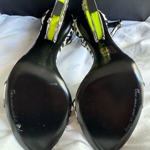 Dolce & Gabbana Black and White Pumps